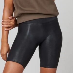 SPANX Faux Leather Biker Shorts size medium. NWOT
